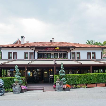 Zlaten Rozhen Family Hotel- Monument Of Cultural Significance 外观 照片
